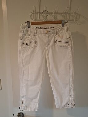 Vintage Y2K Esprit White Cotton Low-rise Zip & Metal Snap Detail Capris (US 6)